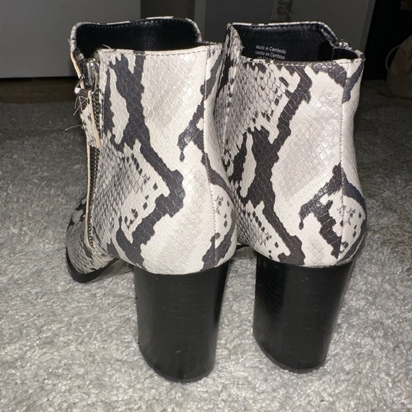 Aldo Snakeskin booties - Picture 3 of 5